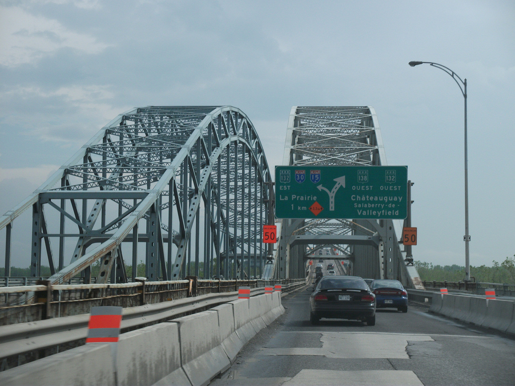 Pont Honoré-Mercier. (photo flickr/Dougtone)