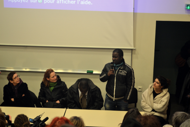 Abdoulaye, 17 ans, lycéen sans abri. (photo Patrick Randall/8e étage)