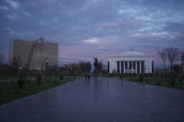 Au petit matin du 1er janvier prochain, les autorités de la ville de Tachkent espèrent bien trouver des rues désertes, ou presque. (Photo Flickr/ Aleksandr Zykov)