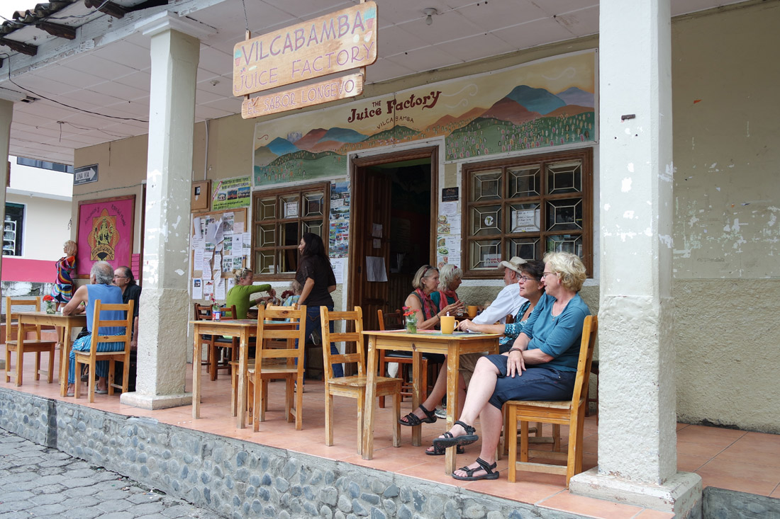 Un café sur la place centrale de Vilcabamba. (Photo Grégoire Nartz/8e étage)