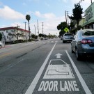 Un utilisateur de Flickr propose ce type d'aménagement pour les cyclistes à Santa Monica en Californie (photo flickr/Gary Rides Bikes)