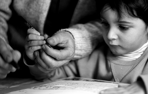 Apprendre à tenir un stylo. Bientôt une compétence du passé ?
(photo flickr/f-clerc)