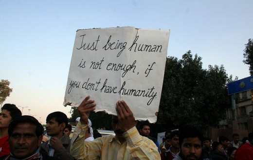 Des Indiens manifestent dans les rues de New Delhi après qu'une nouvelle affaire de viol collectif ait fait les gros titres des journaux du pays en 2013.
(Photo Flickr/ Ramesh Lalwani)