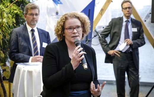 Karin Wanngard, maire de la capitale Stockholm, gagne 13 300 euros par mois. (photo flickr/newsoresund)